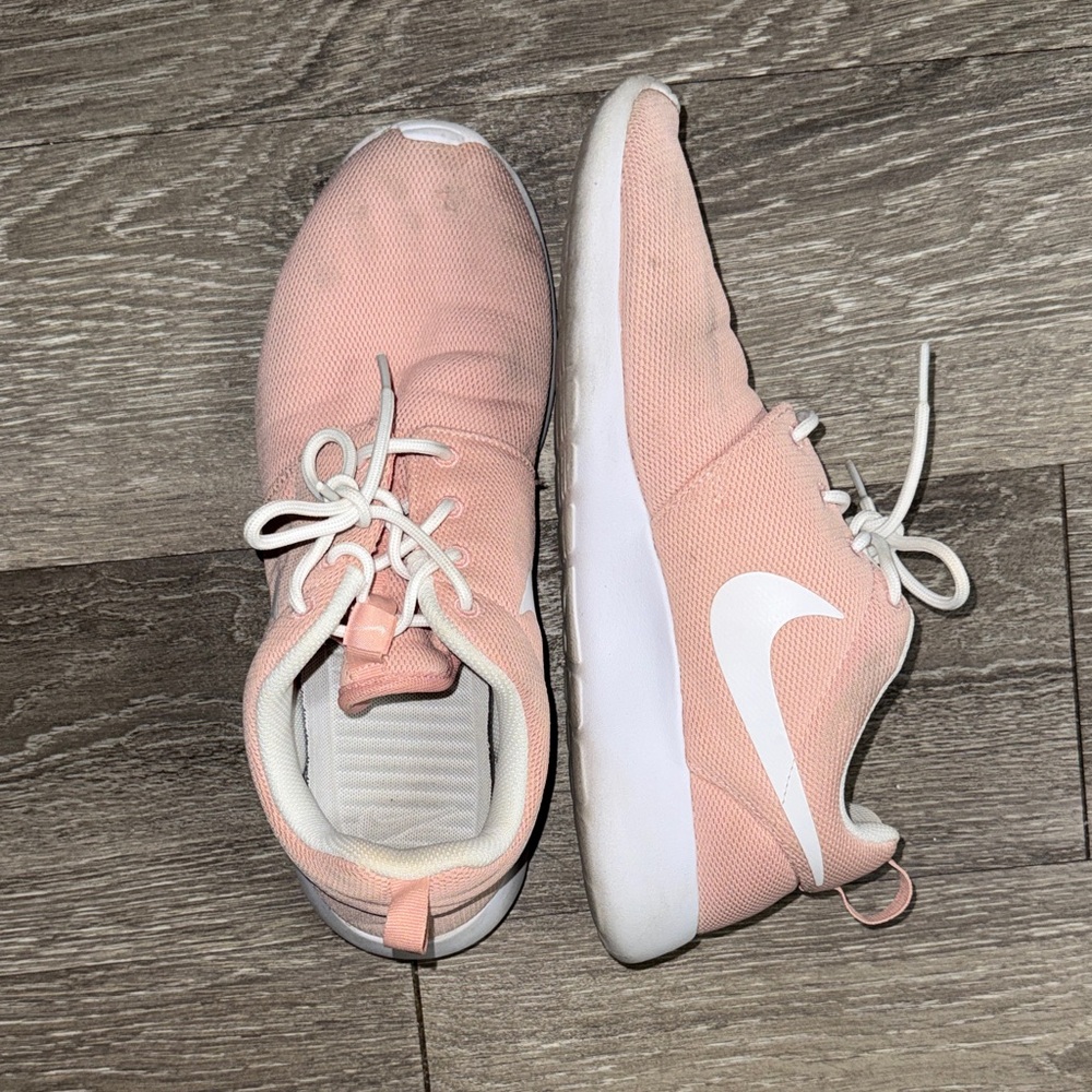Nike Women's Pink and White Sneakers